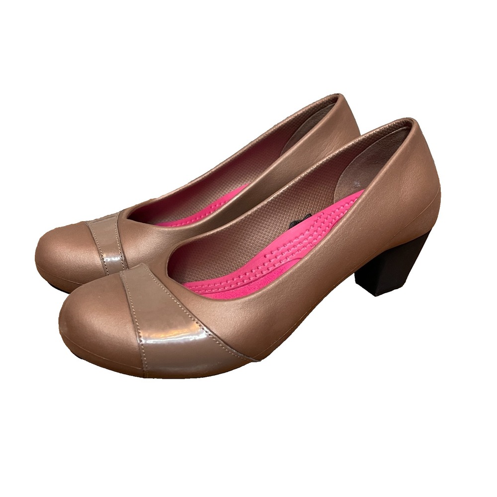 Crocs Women Gianna Heel Kitten Pumps Size 6 Neutral Minimalist Cap Toe Office